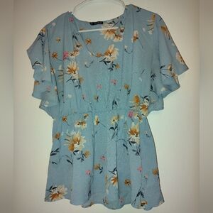🖤3 For $15🖤 Floral Blue Women's Top